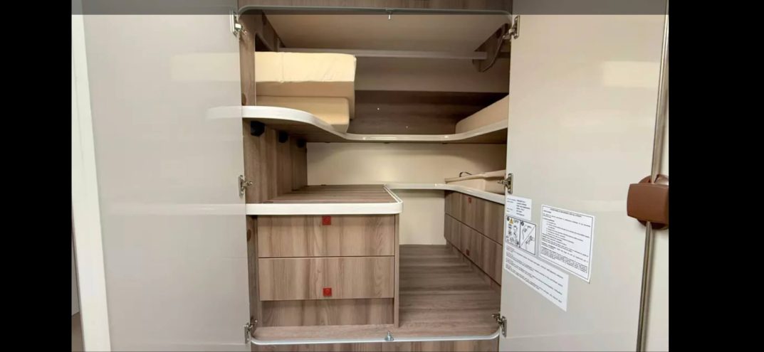 Autocaravana kronosfit 230 automatica 9